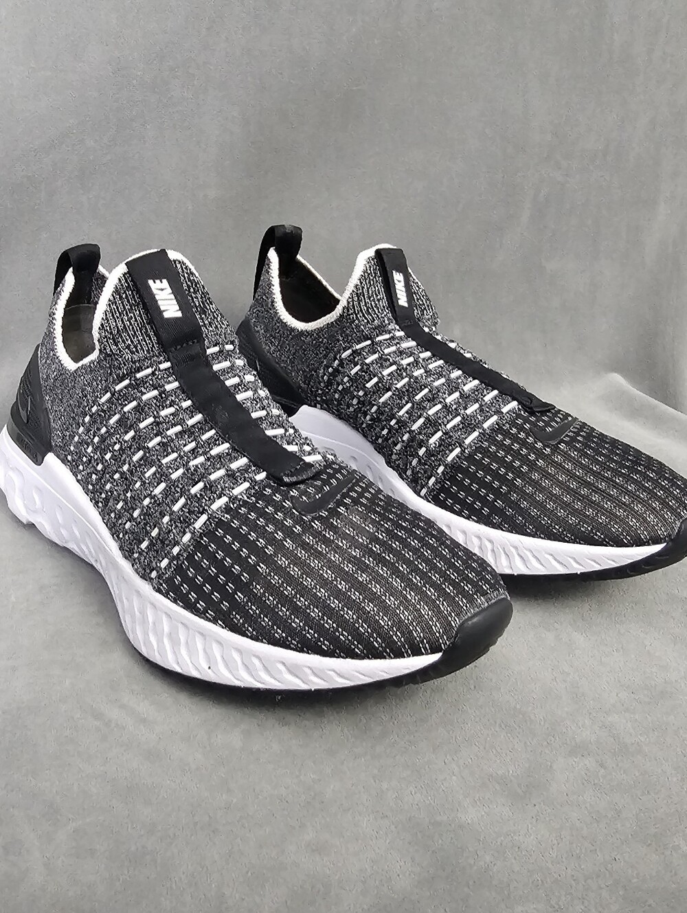 Nike React Phantom Run Flyknit 2 Women's Size 6.5 Running Shoes Oreo S2-15
